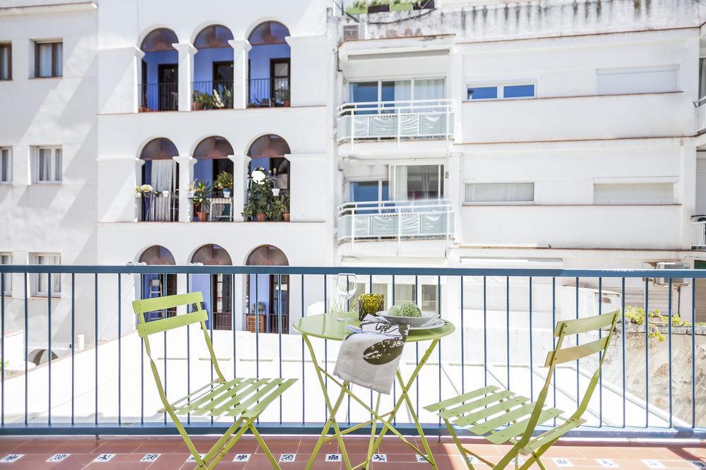 Group Blue And White 3* Sitges