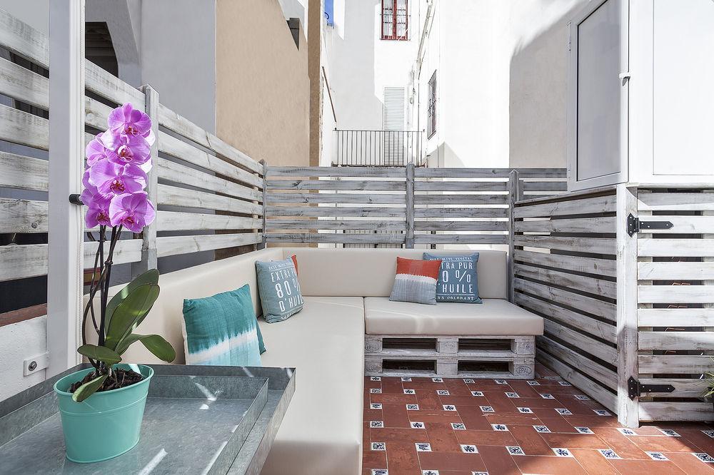 Group Blue And White Hotel